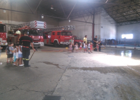 vista a los bomberos 2014 guarderia babab zamora